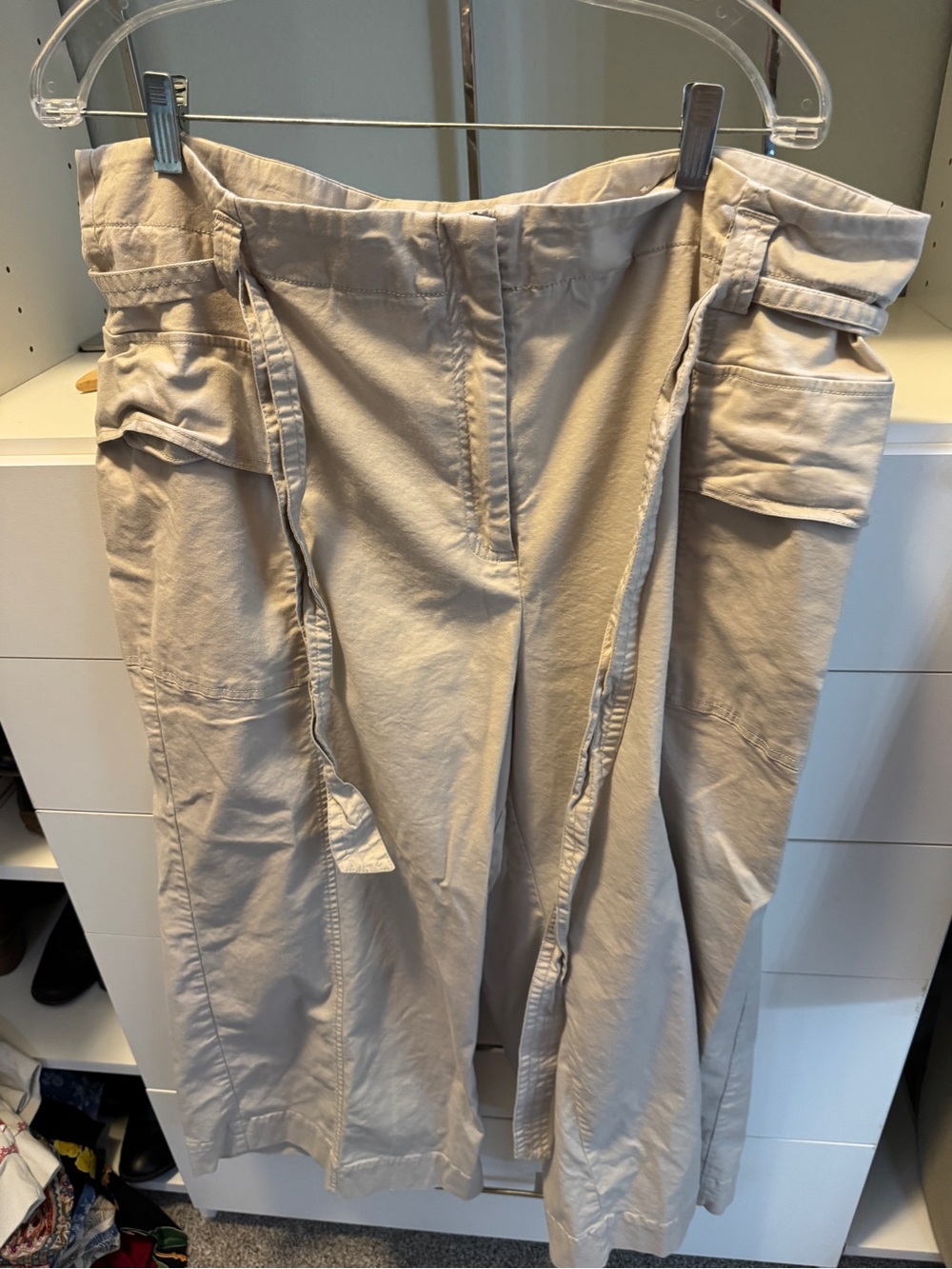 Chico's Light Beige Cargo Capris with Pocket Details